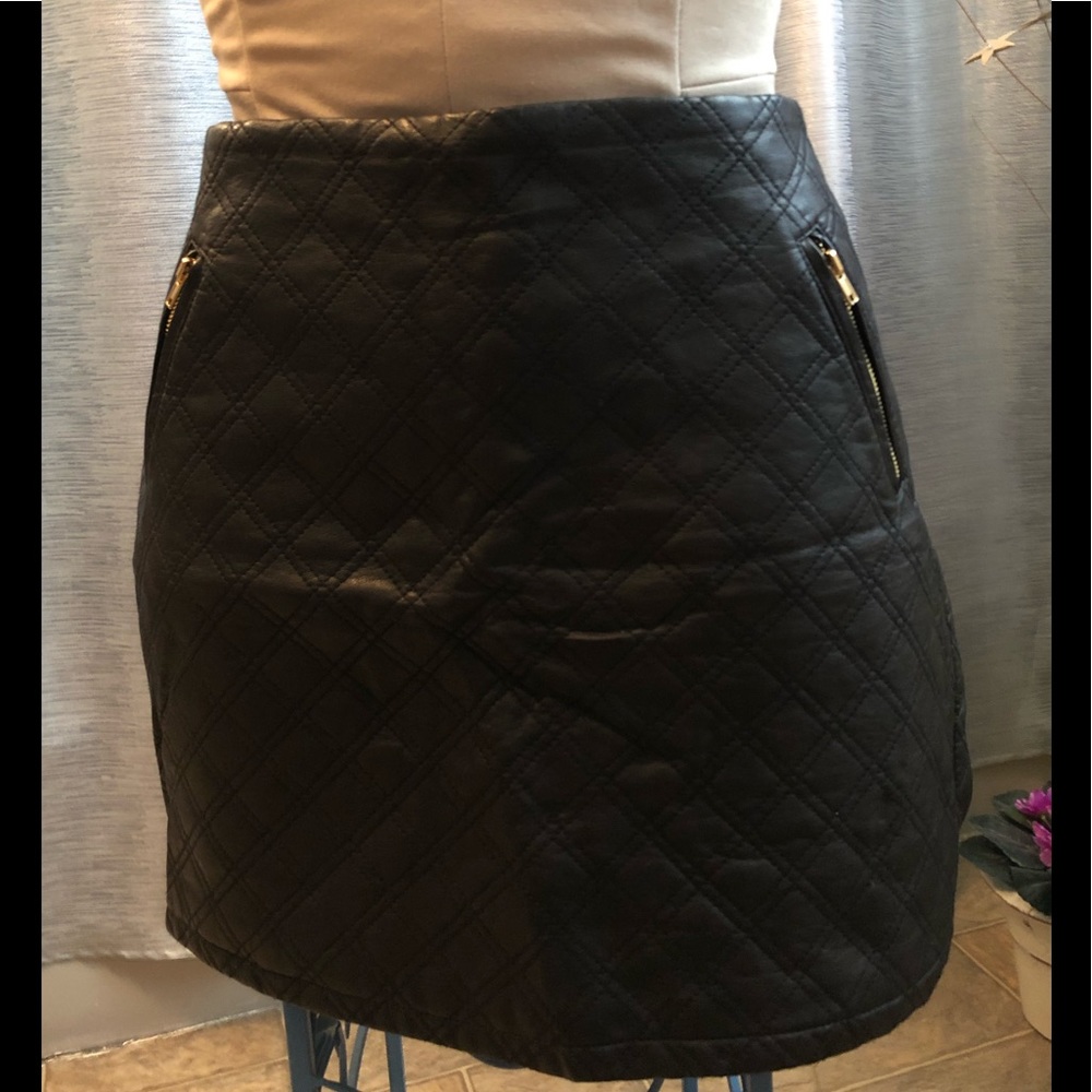 Express black faux leather skirt